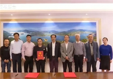 閩旋科技‖捐贈(zèng)100萬(wàn)元，助力教育發(fā)展，踐行社會(huì)責(zé)任使命